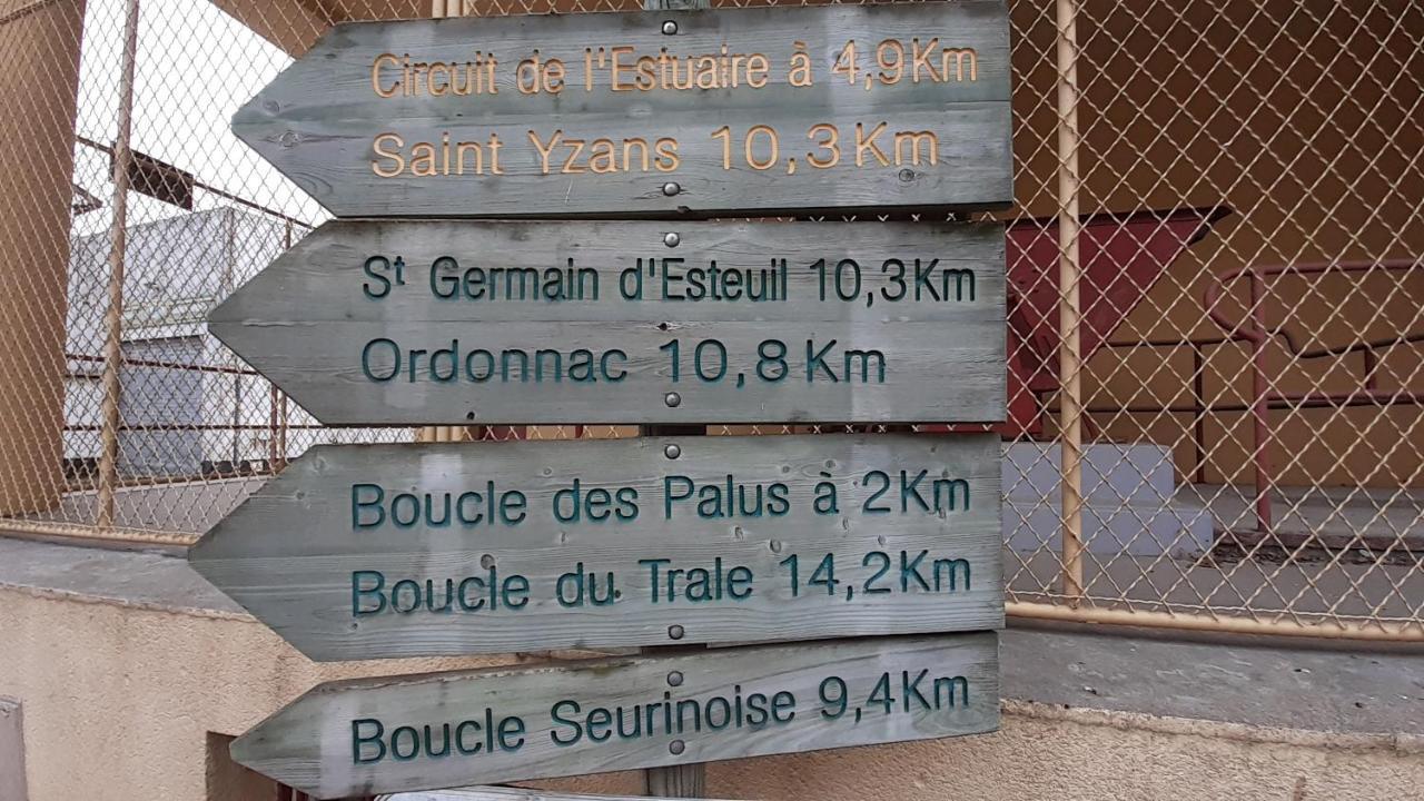 Saint-Seurin-de-Cadourne Chambres D'Hotes La Fontaine! מראה חיצוני תמונה